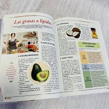 • Presenta múltiples rutinas de ejercicios prácticos y beneficiosos para incorporar a la vida diaria. • Incluye gimnasia modeladora y la última generación de ejercicios: El Método Pilates. Ilustrado con fotos para una correcta realización de las rutinas físicas. • 12 capítulos repletos de consejos saludables para cuidar el bienestar físico y mental